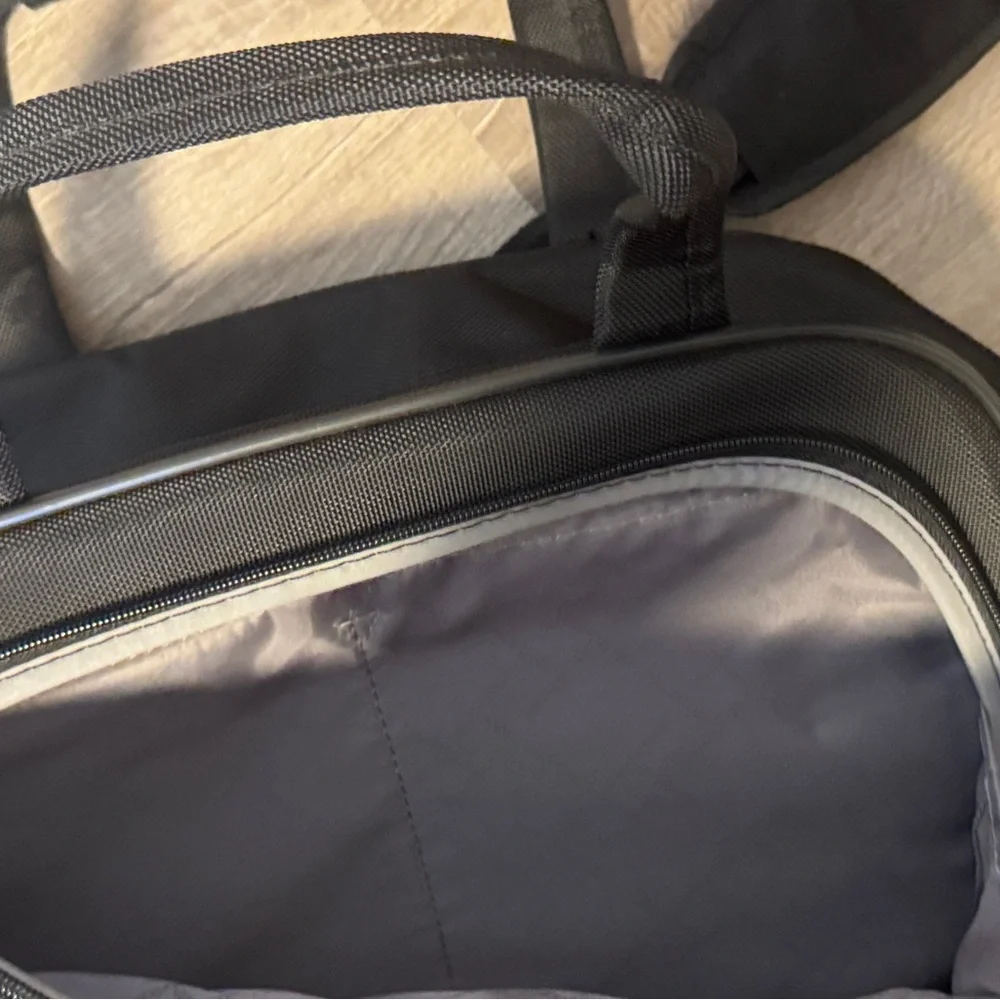 Samsonite Black Laptop Briefcase with Shoulder Strap NEW